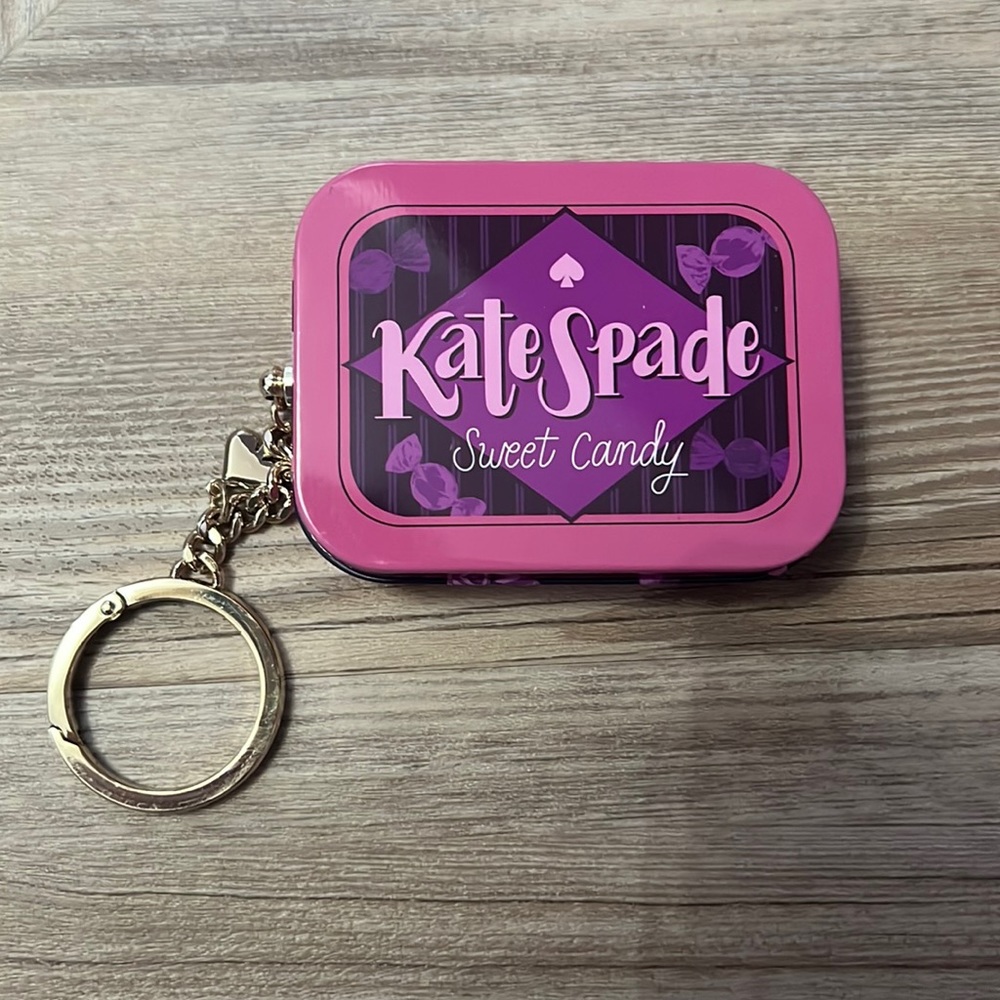 🍬NWOT Kate Spade Candy Shop Tin Valentine Keychain